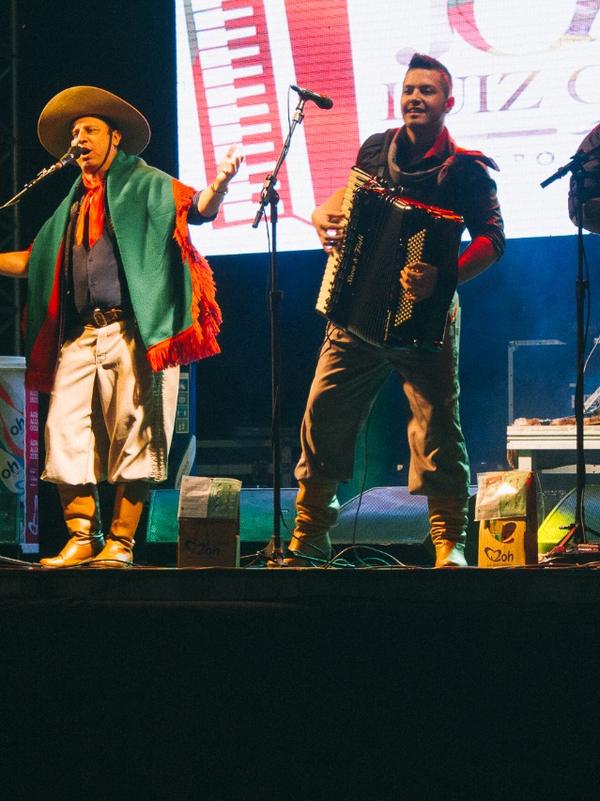 Bandas e grupos de baile